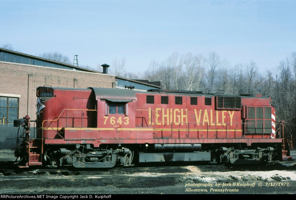 Lehigh Valley, LV RS11 7643 at Allentown, Pennsylvania. March 12, 1977. 